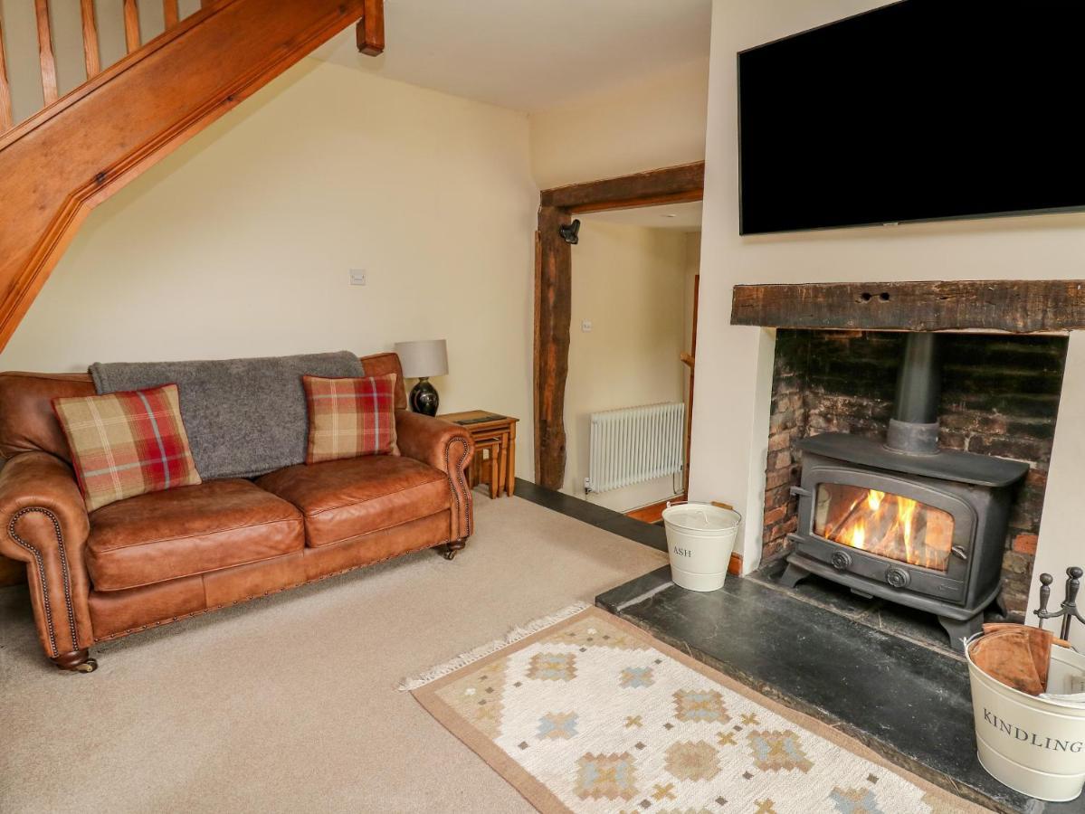 Byrdir Cottage Llanwrthwl Eksteriør bilde