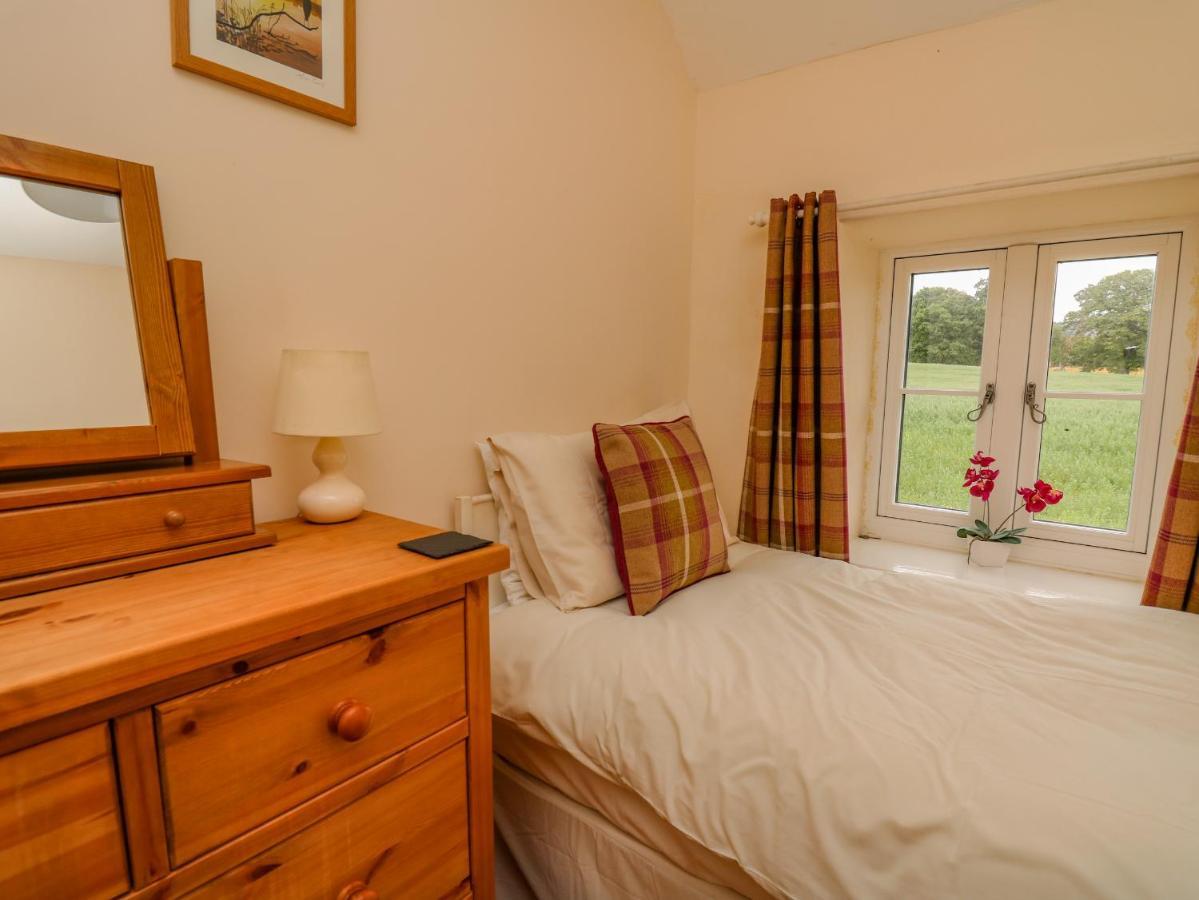 Byrdir Cottage Llanwrthwl Eksteriør bilde